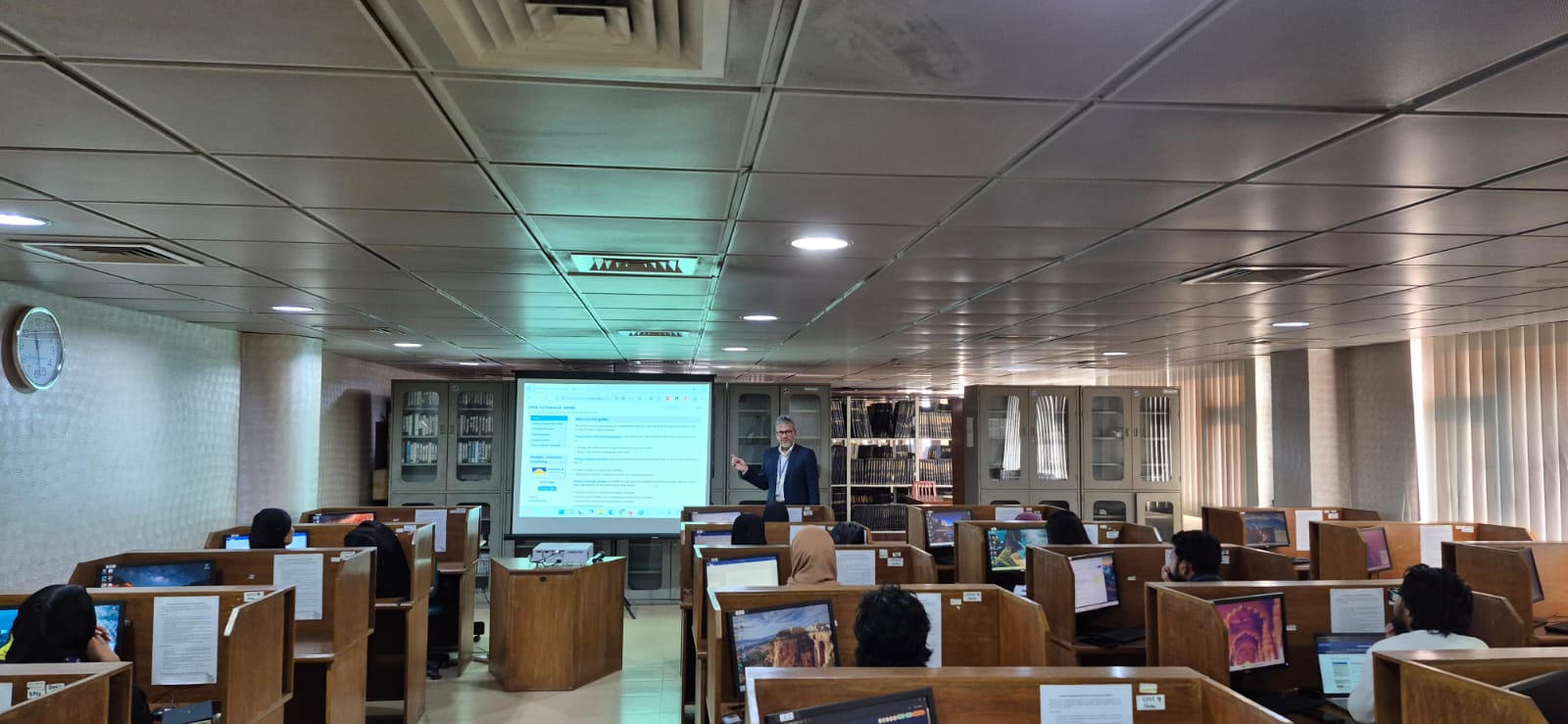 NSU Library Hosts Hands-on Workshop on SPSS Basics Introduction to Data Analysis